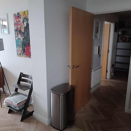 Cosy 1 Bedroom Apartment With Balcony Near Chiswick Λονδίνο Εξωτερικό φωτογραφία